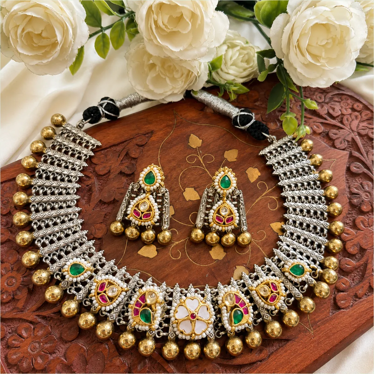 Adwika Necklace Set - Image 2