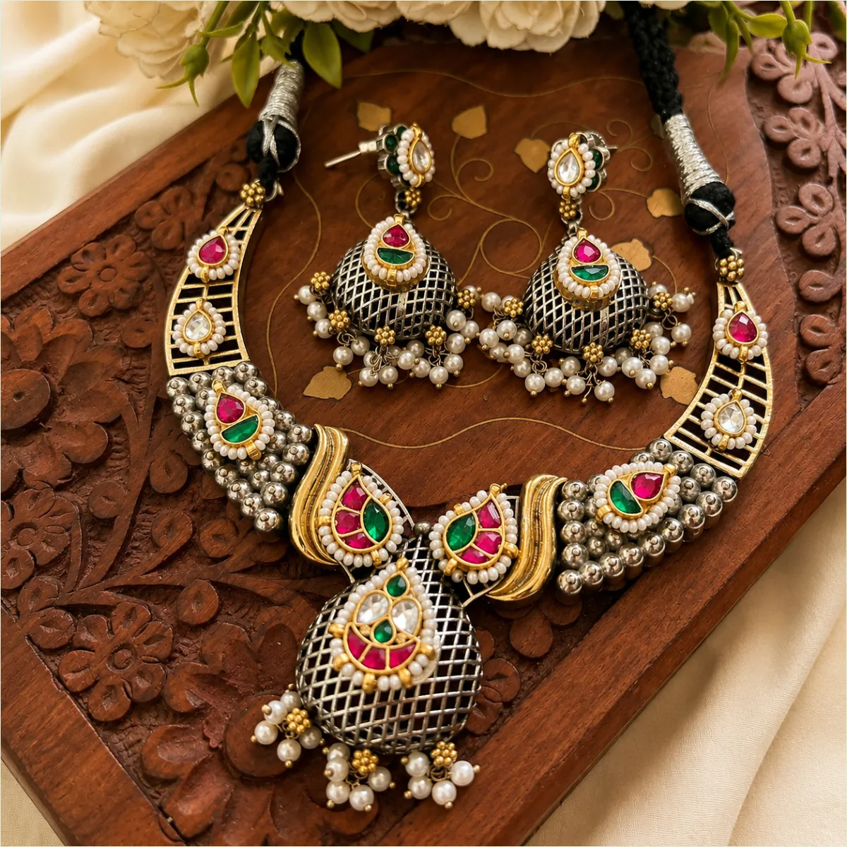 Vyomika Necklace Set - Image 2