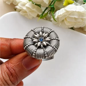 Advita ring