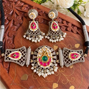 Keshvi choker