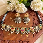 Roma Choker