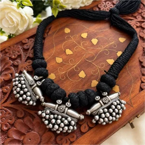 Rudrea statement necklace 1600