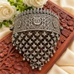 Sanaua Choker