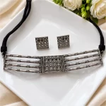 Saya Choker