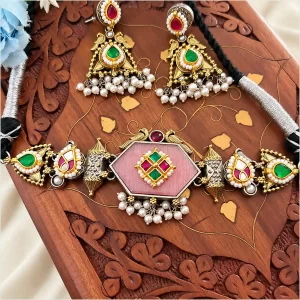 Vrindavan choker 2000